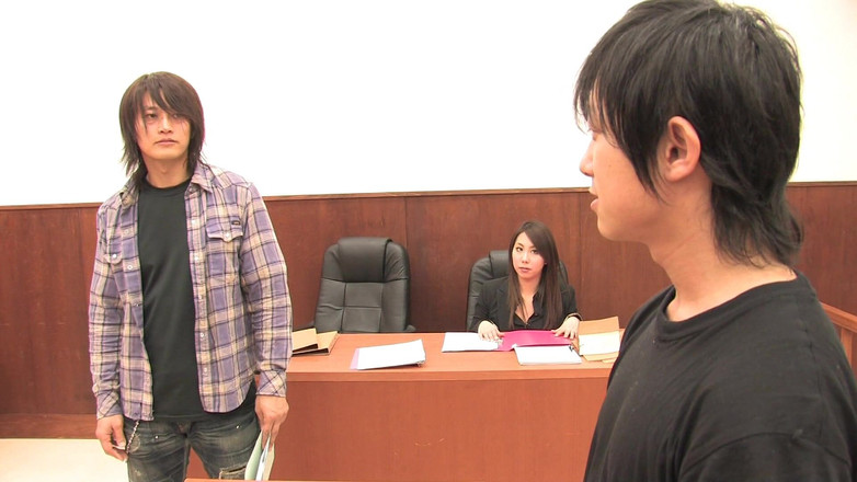 Japanese Cheats: Nena japonesa cachonda es follada por tres pollas duras en...