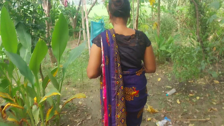 Pooja raniji: Pooja Bhabhi Poza ogrodem gorące jebanie wideo