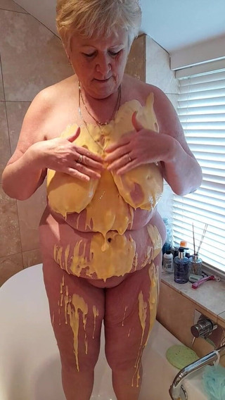 Uk Joolz: Custard möpse