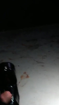 Paní Nikki otrok dean uctívání bot foot job a stříkání!