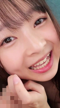 私は彼女のしっかりと発達し始めた胸と弾むお尻を揉み、深く精液で満たされたセックスをした