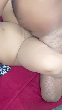 Teman wanita desi India datang ke bilik teman lelaki dan teman lelaki mengongkek teman wanita