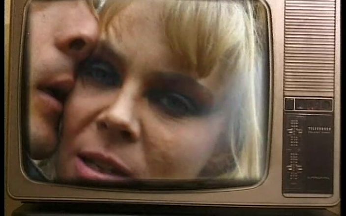 Vintage megastore: Dip 46 - la bruja y la puta - escena 4