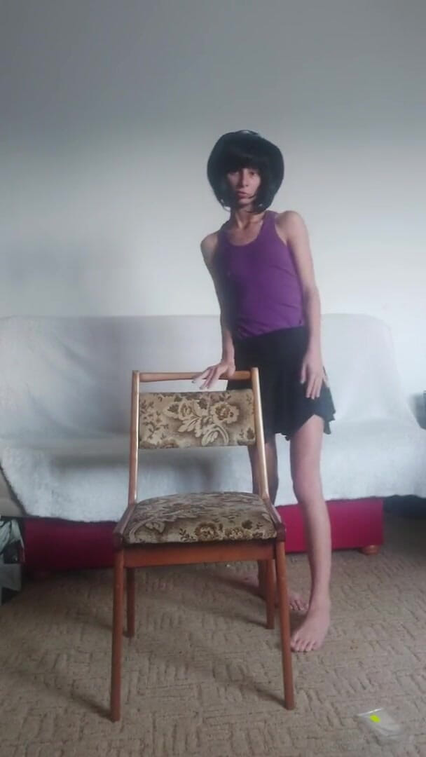 Wet Pussy Fuck: Tarian striptis gadis kurus yang panas dan terangsang