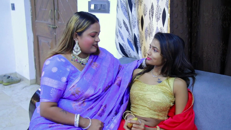 Triflicks: Nand bhabhi hatte sex mit einer banane, ihre freundin hat...
