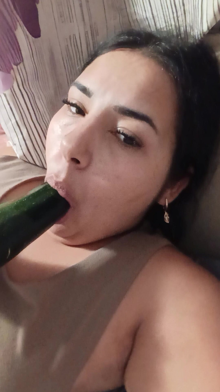 Miriamdavid97: Istri hot nyepong cowok berengsek ini demi cowok lain