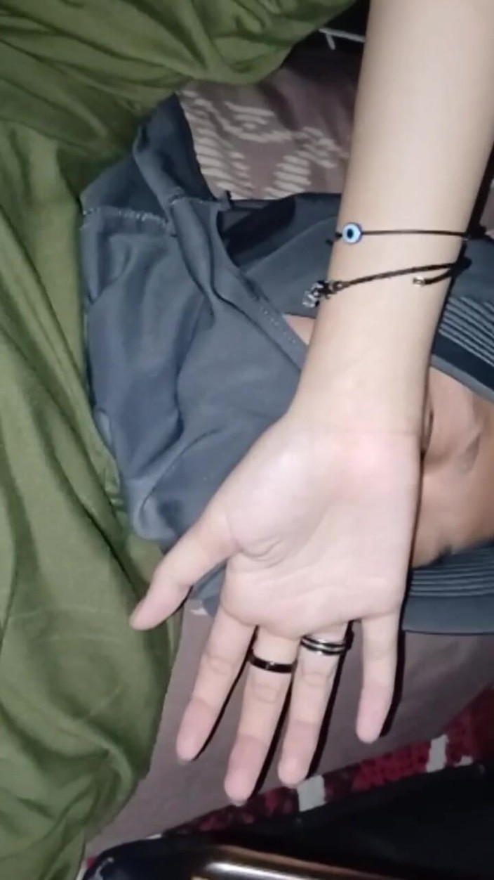 Amazingbeautycum: 潮吹热辣的性爱镜头