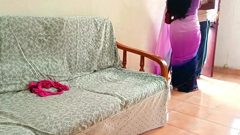 Luxmi Wife: Tante/kakak ipar india yang masih belum puas dientot sama cowok...