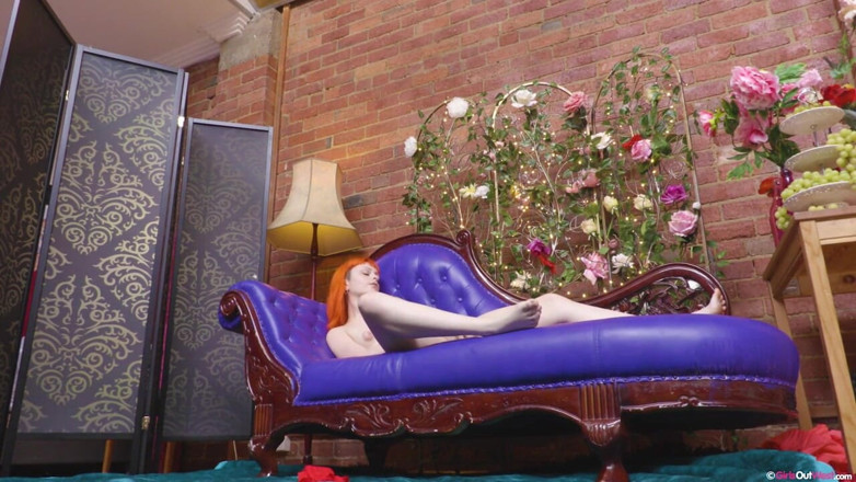 Girls Out West: Orange haired amateur babe fingers and toys her hairy pussy...