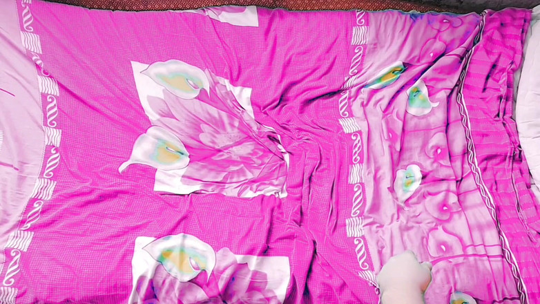 Kitty_Cross: Yuppish lagi asik bisik jilat candy heart