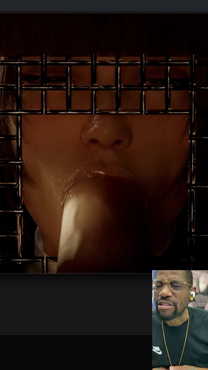 Good news media: Futai cu vrăjitoare cu curul gras, Chun-li suge pula, ejaculare...