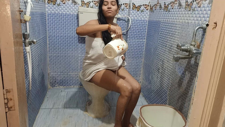 Telugu Couple: Culo grosso telugu hyderabadi moglie indiana in doccia