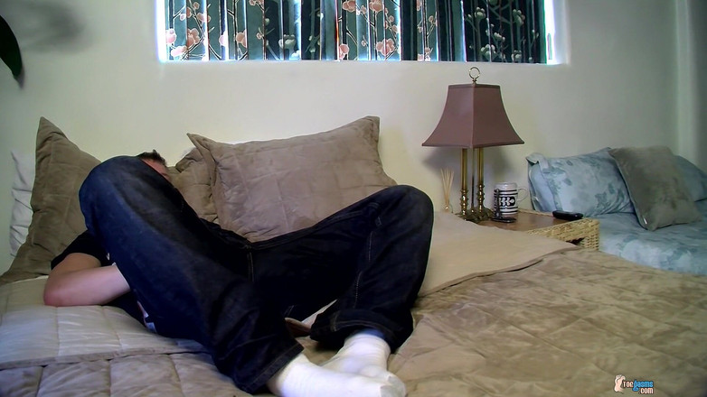 Toegasms: Socks on Some Cummy Feet