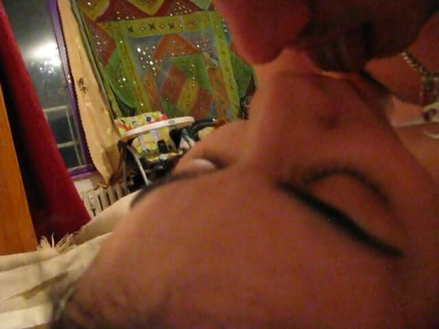 Hairy Homemade Amateur Orgasms: Aku orgasme menggigil dan dia crot di mulutku