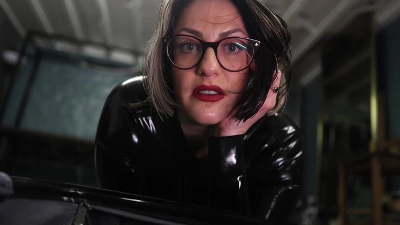 Countess diamond: Suitcase Slave POV - Trapped in My Suitcase