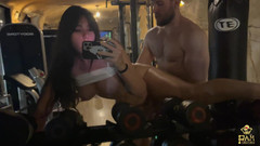 Pamsnusnu: मैं प्रशिक्षण के बाद जिम के फिट मॉनिटर को चोदता हूं