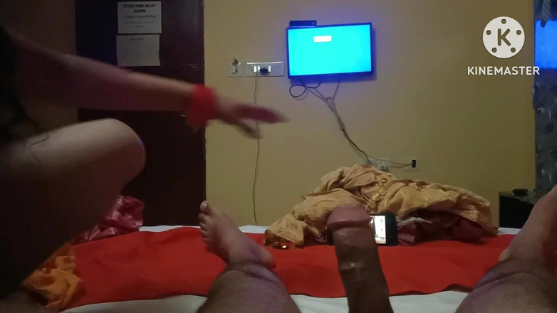 Latifah1234: Esposa sexy está desesperada por sexo hardcore para cumprir seu...