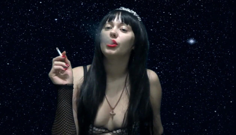 Goddess Misha Goldy: Instrukce honění s odpočítáváním spermatu pod hvězdným nebem