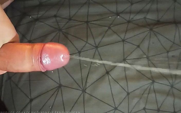 Femboy vs hot boy: Ngentot dirinya sendiri dan berakhir dengan air mancur sperma!