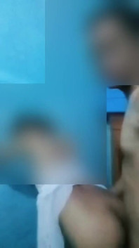 La esposa de un vecino está teniendo dificultades para cortarse el pelo