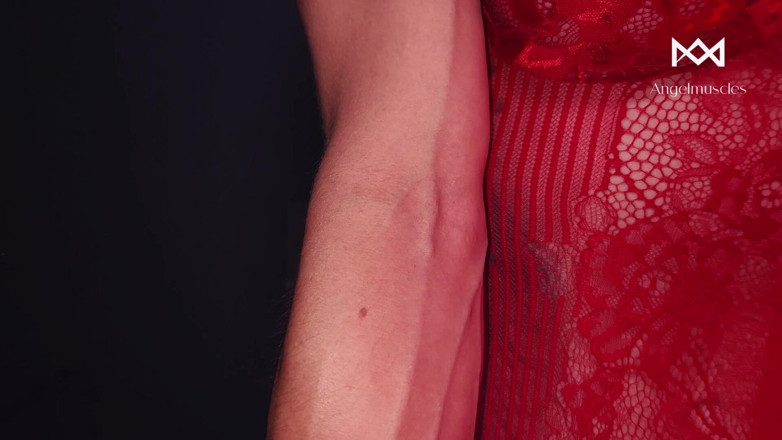 Angelmuscles: Splněný sen: žíly tvé nejhlubší fantazie