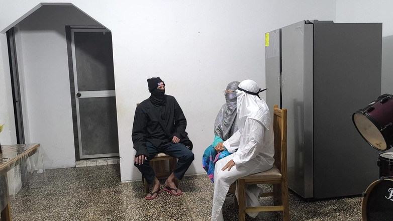 NEGRITA SEXY: 牧师给我们祝福，我们在房子里啪啪啪！