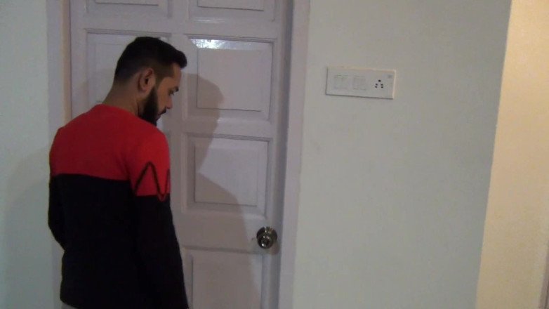 Uncutadda: Un garçon desi est venu chez son ex-copine et l’a...