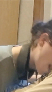Jak zacząłem kochać maminsynek dziwkę Alinę Po nakręciłem upokarzające wideo z jej głębokie gardło sesji BDSM