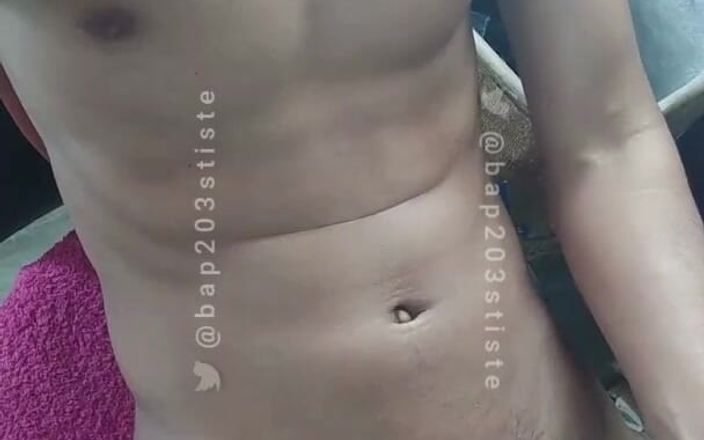 baptiste_petit: Моя любимая поза, чтобы подрочить.