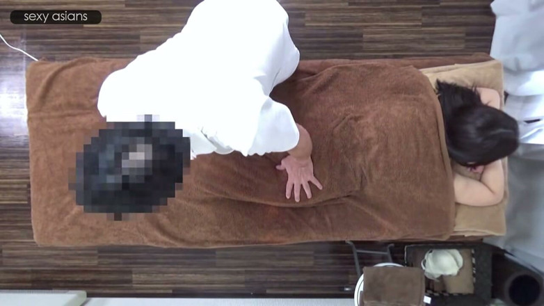 A case of fling: Neighborhood Beauty's First Visit - Exclusive Time with a Stunning Amateur - 1