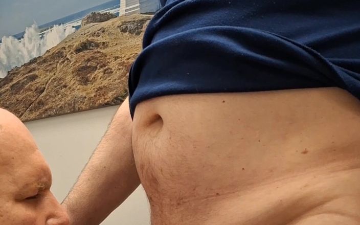 Dexterxxlfun: El abuelo se chupa, papi chupa una polla del abuelo