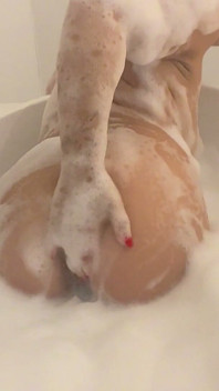 Tek Başına Bir Banyo