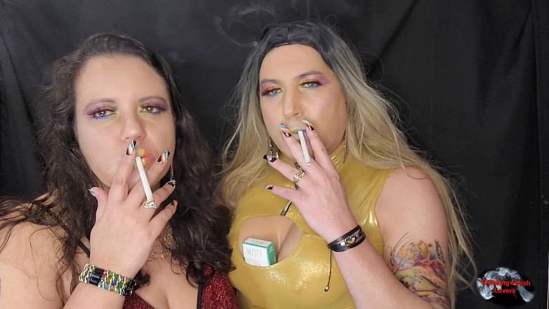 HollyCox: Donne che fumano dipendenti da misty anni '120
