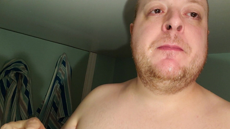 Charlieboy69: Neuk mijn diep in keel in mijn gezicht met de 8...