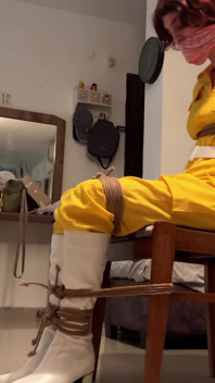 April O'neil Cosplay Chairtied