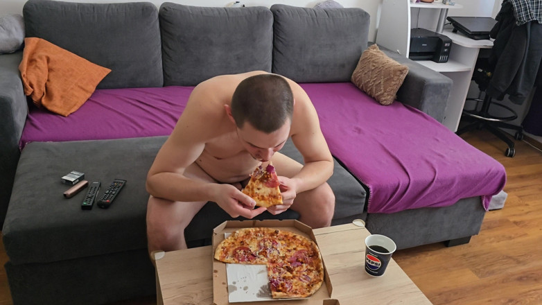 Fap_man93: Menjilat pizza dan menonton TV sepenuhnya berbogel