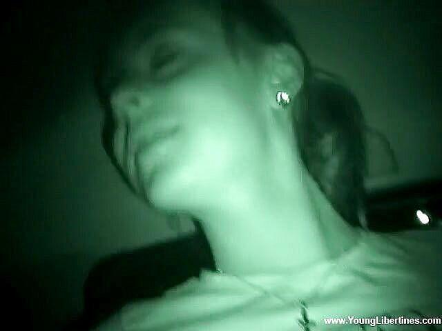 Young Libertines: Трахаю тинку в темноте