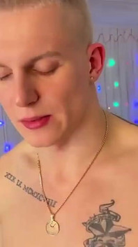 Monika Fox Bláznivá vánoční bi-sex párty