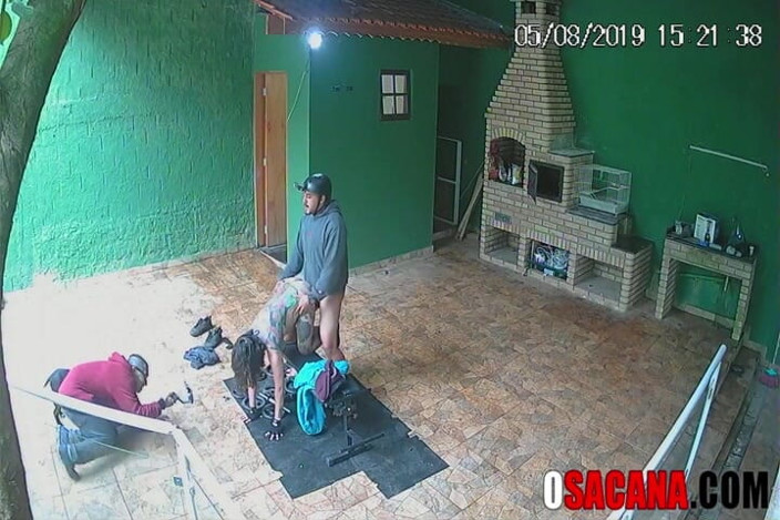 Amateur world: L'insegnante sfrutta le telecamere per gli studenti e di sicurezza...