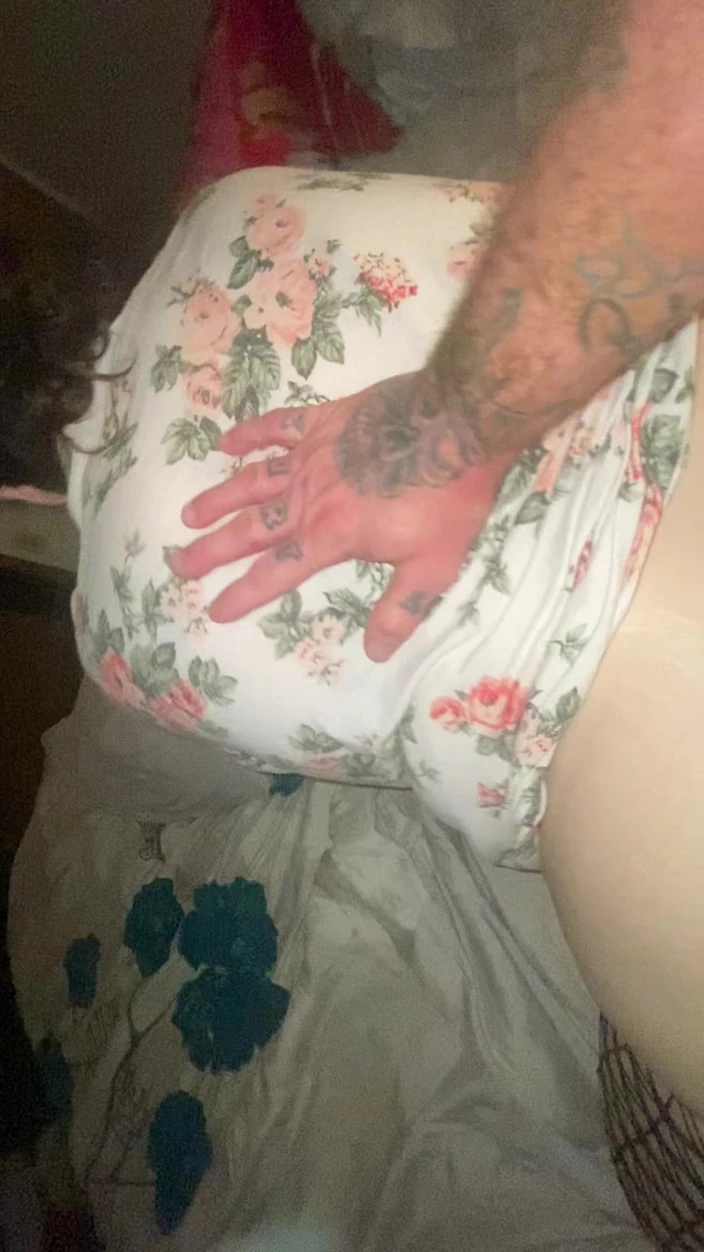 Phatt Daddy: Pelacur semok ini suka banget dientot sama ayahnya sendiri