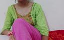 Saara Bhabhi: 힌디어 섹스 스토리 롤플레이 - 새엄마 따먹히는 인도 발정난 소년