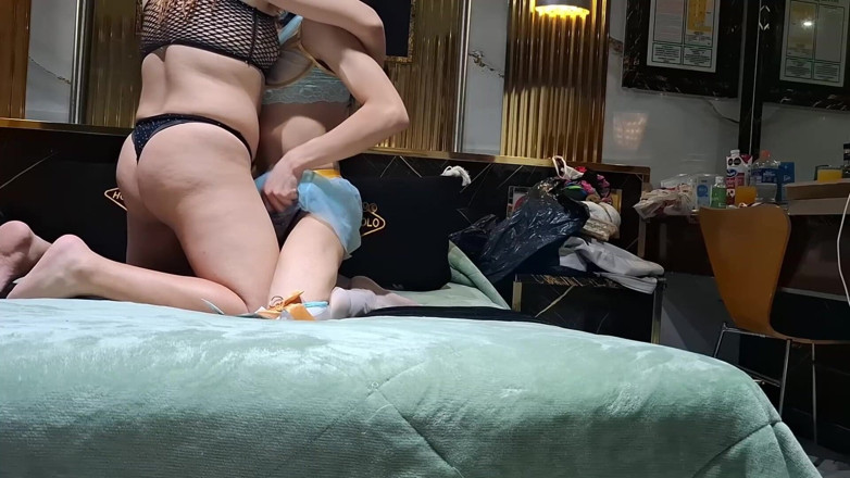 Crystal Phoenix: Saya suka merakam diri saya bercinta dengan rakan saya