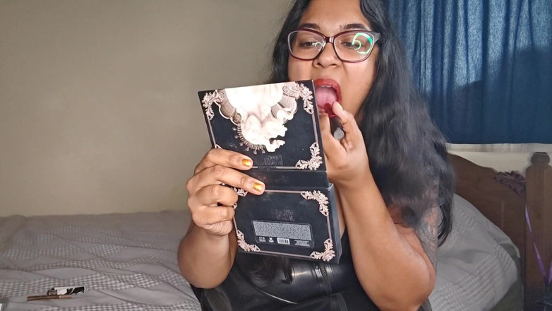 Zozonicoco: アジア系bbwとラテックス喫煙