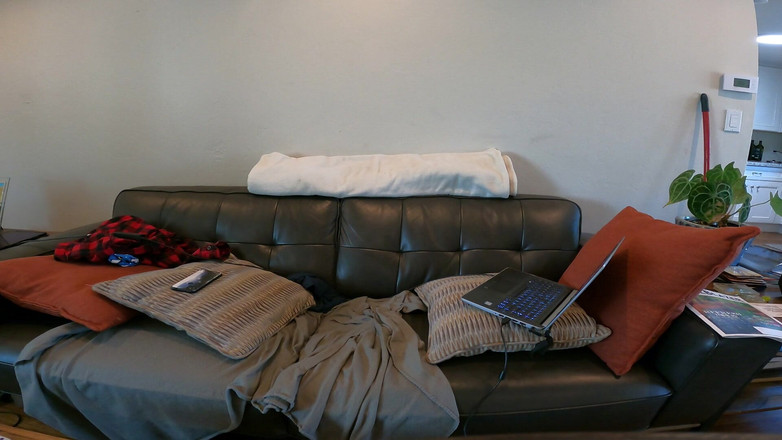 Russie Goodboy: Возбужденный необрезанный паренек мечтает о отчиме, подрачивает и кончает