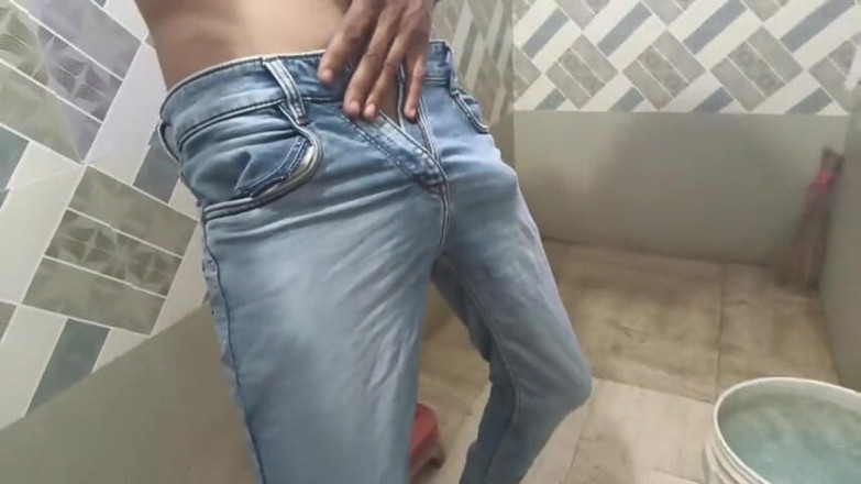 BlondeTroubleshootor: Großer und harter schwanz, größter süßer cumshot in jeans
