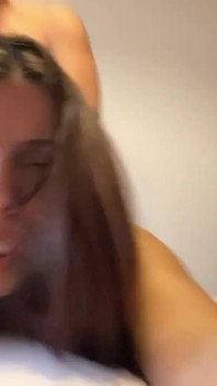Ich Nehme Ein Video Für Meinen Freund Auf... Mein Liebhaber Hat Mich Vor Der Kamera Gefickt!