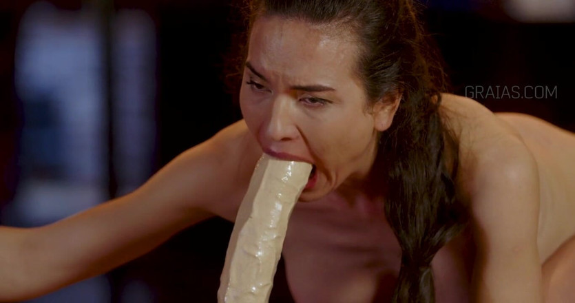Max Lomp extreme BDSM: हॉट बर्ड इज बैक - भाग 2