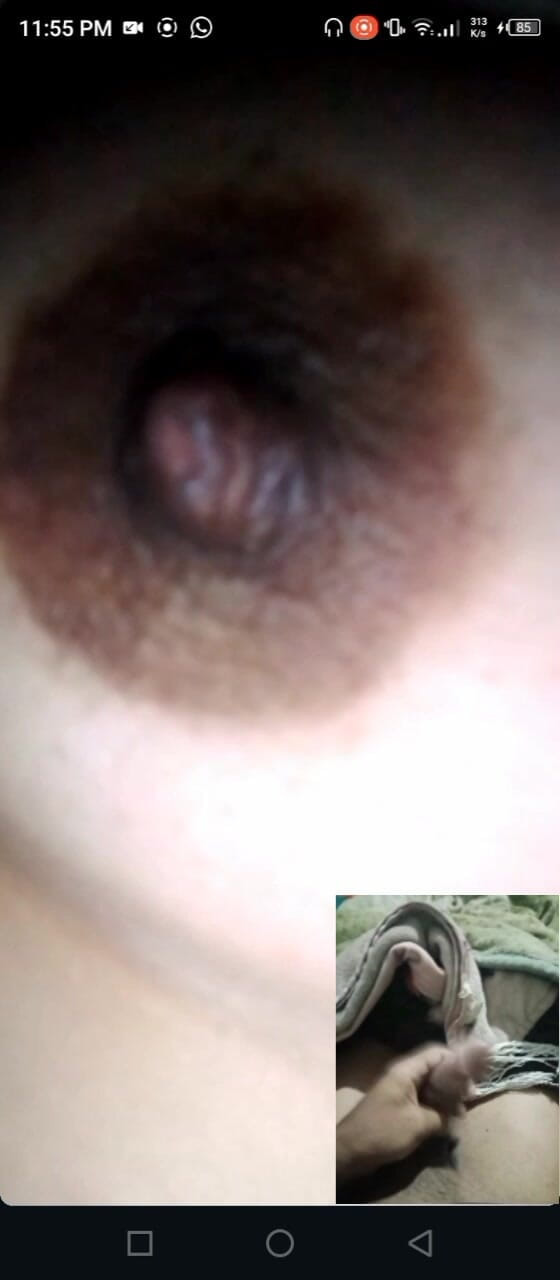 Viral video Pakistani: Bộ ngực to khoe video trực tiếp gợi cảm gọi điện...