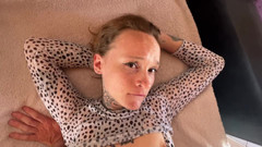 Elena Ginger: Drobná zrzka ošukaná velkým čůrákem