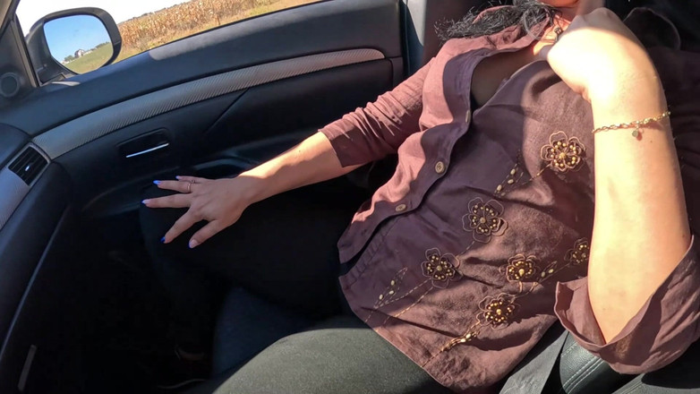 MilfyCalla: Intensivt bilspel - tight leggings onani, avsugning &amp;rörigt ansikts 305
